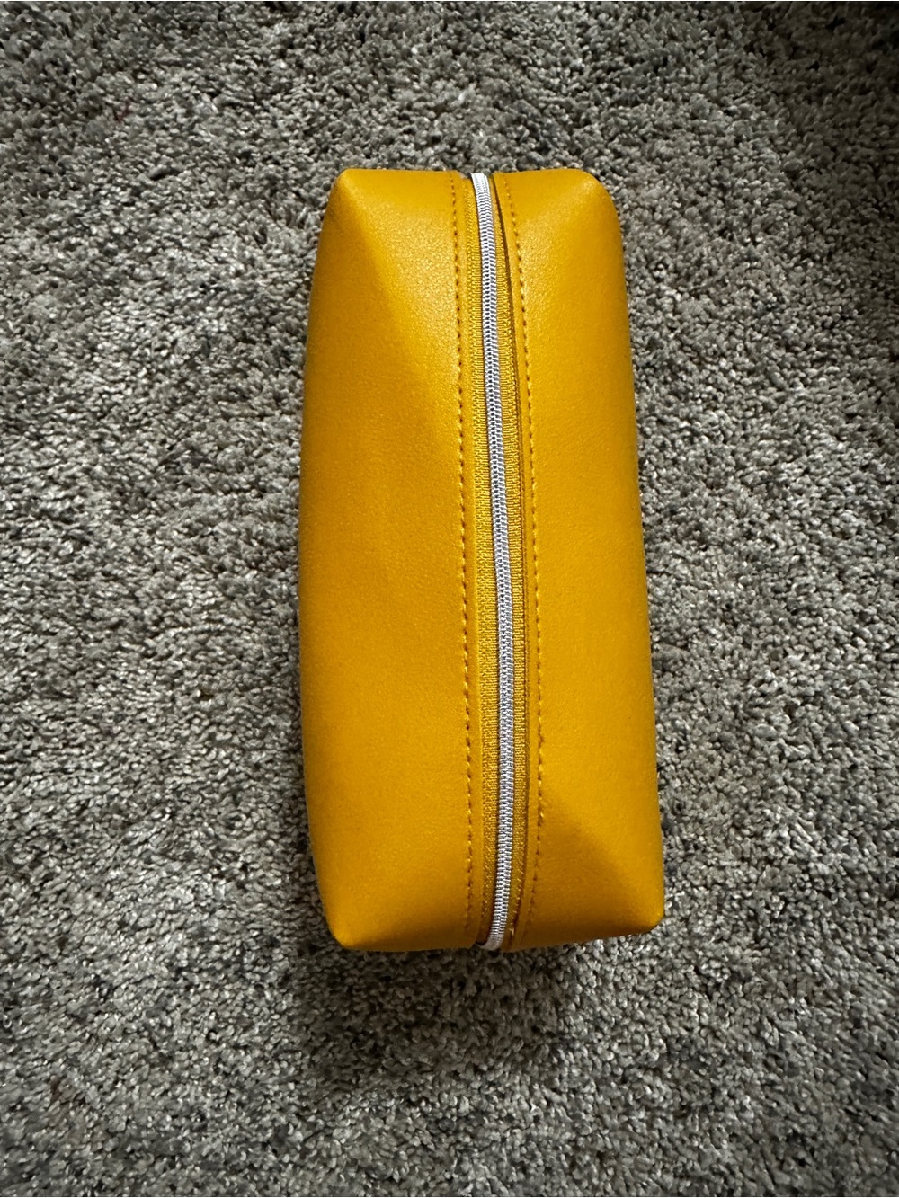 Acqua Di Parma Vibrant Yellow Travel Pouch - Picture 4 of 4
